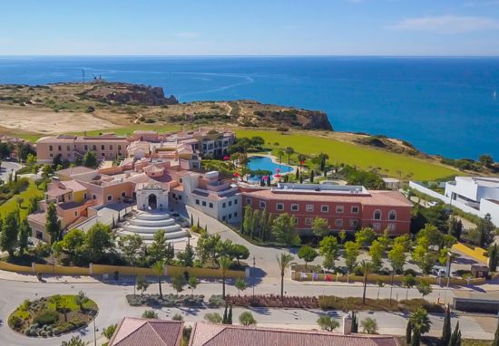 Cascade Welness Resort